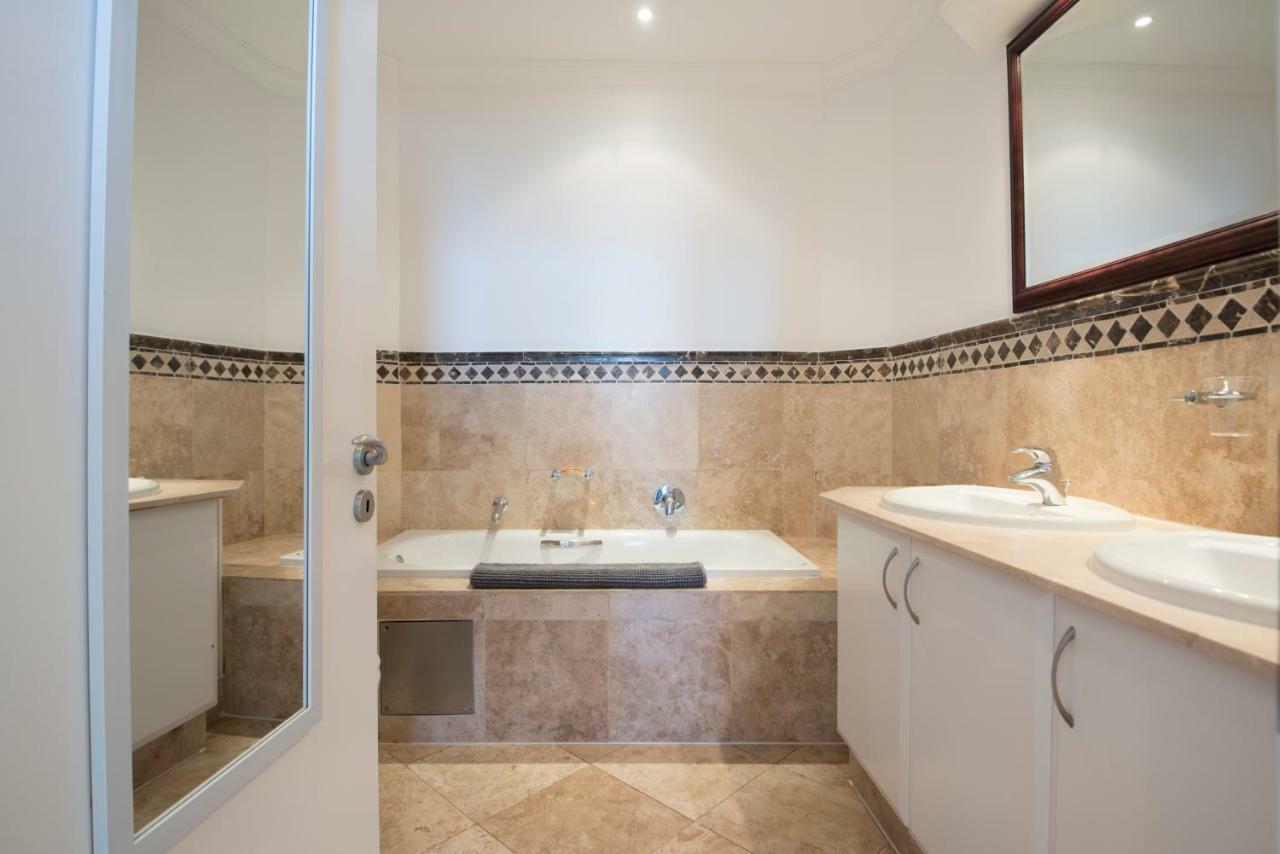 702 Oyster Schelles Apartment Дърбан Екстериор снимка